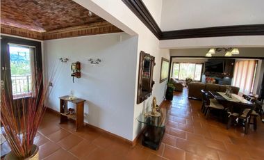 AMPLIA Y HERMOSA CASA CAMPESTRE A LA VENTA