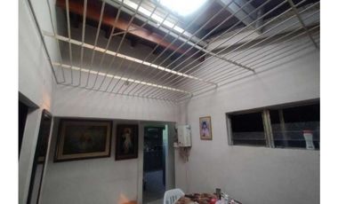 VENTA CASA INDEPENDIENTE, BARRIO GUAYABAL, MEDELLN