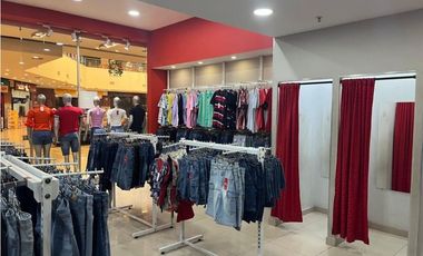 LOCAL EN VENTA EN CENTRO COMERCIAL
