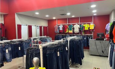 LOCAL EN VENTA EN CENTRO COMERCIAL