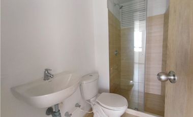 SE ALQUILA APARTAMENTO EN PARAISO CENTRAL