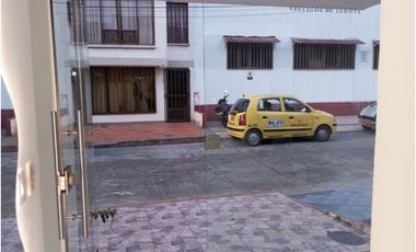VENDO CASA CORALES DUPLEX CON LOCAL