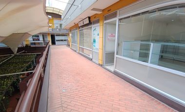 Arriendo Local Comercial Cota Centro Comercial $ 800.000