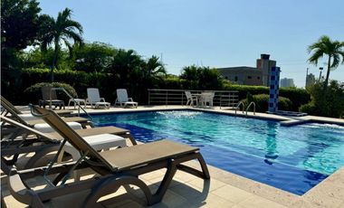 Casa en conjunto cerrado con vista lejana al mar