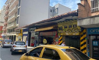 Locales en venta en la mejor ubicación en La Oriental con Sucre