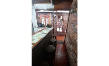 VENDO CASA ESTILO CABAÑA EN COTA(GU)