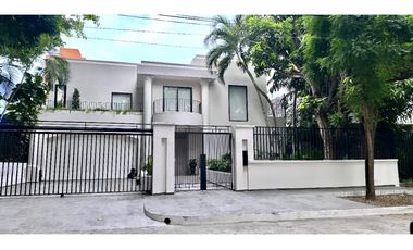 SE VENDE CASA  PARA ESTRENAR ESTILO PARISINO EN BARRIO RIOMAR BQUILLA