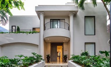 SE VENDE CASA  PARA ESTRENAR ESTILO PARISINO EN BARRIO RIOMAR BQUILLA