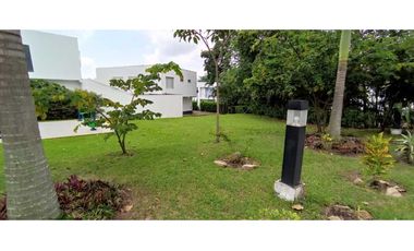Casa De Un Piso En Conjunto Cerrado En La Mesa Cundi
