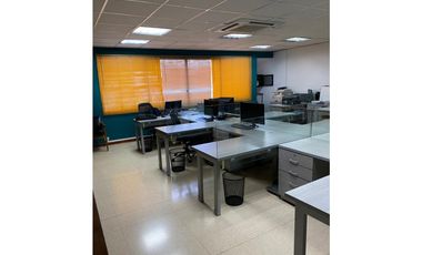 Oficina muy bien situada - Sector Guayabal