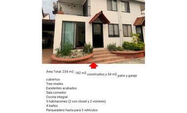 VENDO CASA  AVENIDA SUR CERCA HOMCENTER