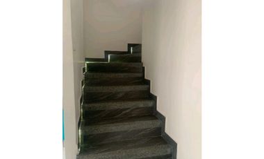 VENDO CASA  AVENIDA SUR CERCA HOMCENTER