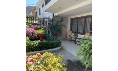 Hermosa Casa Remodelada en Rodadero Reservado - 005