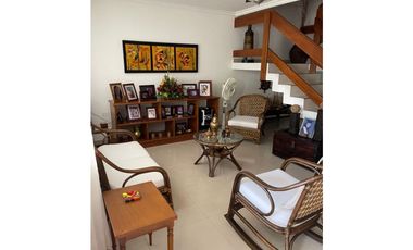 Hermosa Casa Remodelada en Rodadero Reservado - 005