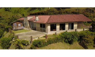 Casa Campestre En Parcelación Variante Caldas (La Estrella Ant)