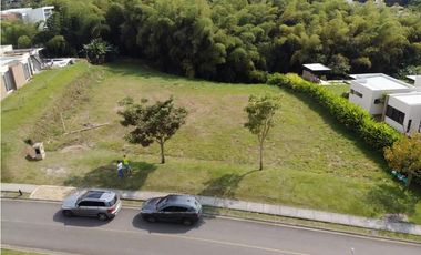 VENTA ESPECTACULAR LOTE EN CONDOMINIO CERRITOS PEREIRA