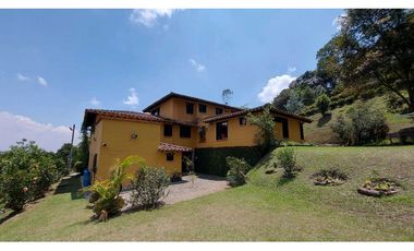 Vendo Casa Campestre, Vereda Rancherias. Rionegro