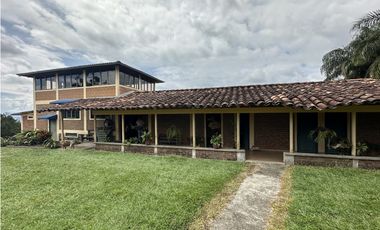 Se Vende Finca Cafetera En Alcala Norte Del Valle Limites Con Quindio