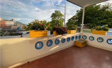 Casa en venta para proyecto en el centro de santa marta