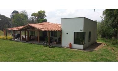 VENDO FINCA EN EL SANTUARIO 2.236 MTS CERCA DE MARINILLA CH