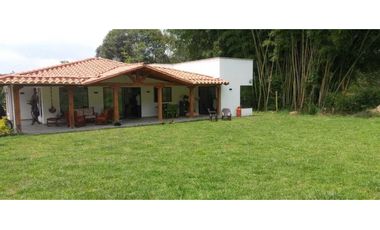 VENDO FINCA EN EL SANTUARIO 2.236 MTS CERCA DE MARINILLA CH