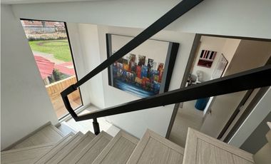 Vendo casa de tres niveles en cajica conjunto cerrado vereda canelon