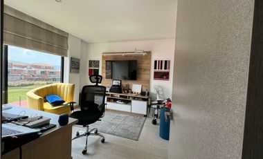 Vendo casa de tres niveles en cajica conjunto cerrado vereda canelon