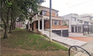 Casa en venta para remodelar en Pasadena Bogotá