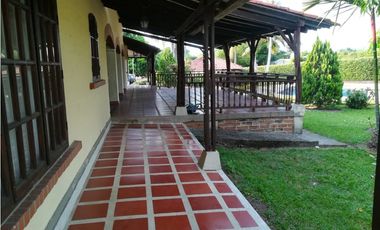 VENTA ESPECTACULAR CASA CAMPESTRE EN CONDOMINIO CERRITOS PEREIRA