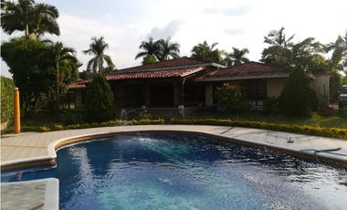 VENTA ESPECTACULAR CASA CAMPESTRE EN CONDOMINIO CERRITOS PEREIRA