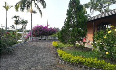 VENTA ESPECTACULAR CASA CAMPESTRE EN CONDOMINIO CERRITOS PEREIRA