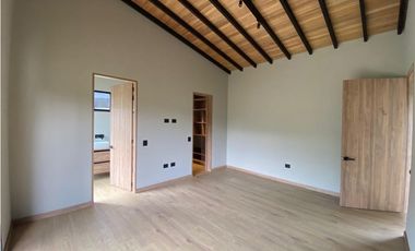 Venta de casa en el retiro
