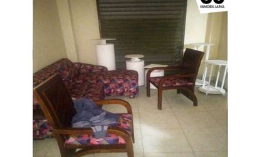 Se vende y Se arrienda Casa esquinera de 2 pisos / Las Moras, Soledad