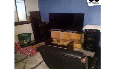 Se vende y Se arrienda Casa esquinera de 2 pisos / Las Moras, Soledad