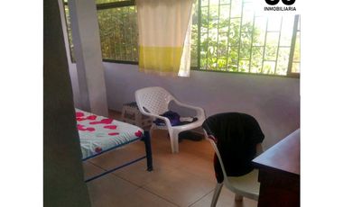 Se vende y Se arrienda Casa esquinera de 2 pisos / Las Moras, Soledad