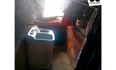 Se vende y Se arrienda Casa esquinera de 2 pisos / Las Moras, Soledad