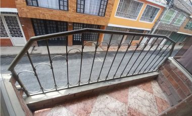 ACSI 692. Casa de Barrio en venta, Villa Sajonia, Mosquera
