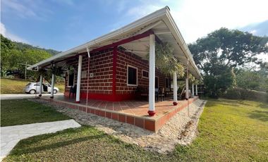 Hermosa finca estilo campesino en Porce