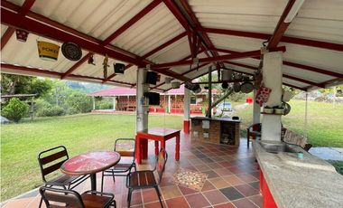 Hermosa finca estilo campesino en Porce