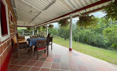 Hermosa finca estilo campesino en Porce