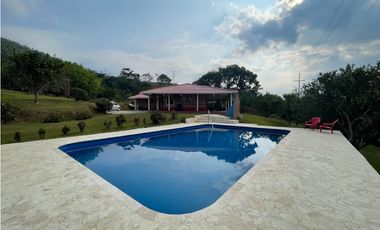 Hermosa finca estilo campesino en Porce