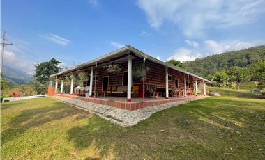 Hermosa finca estilo campesino en Porce