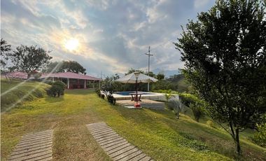 Hermosa finca estilo campesino en Porce