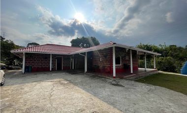 Hermosa finca estilo campesino en Porce