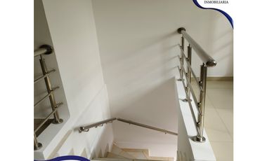 Se vende Casa en 2do piso / Barrio Las Gaviotas, Soledad