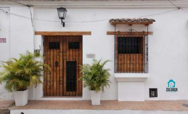 En Venta hermosa Casa en Mompox, centro histórico,  3 niveles