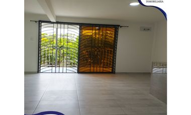 Se vende Casa en 2do piso / Barrio Los Robles, Soledad