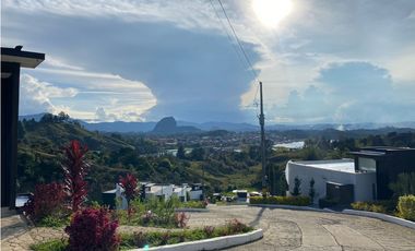 CASA EN CONDOMINIO  EN VENTA,GUATAPÉ