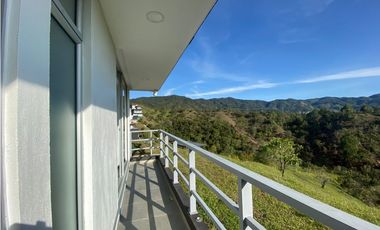 CASA EN CONDOMINIO  EN VENTA,GUATAPÉ