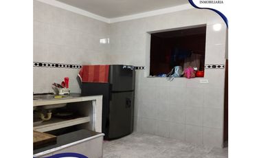 Se vende Casa de 2 pisos / Barrio La Inmaculada, Soledad